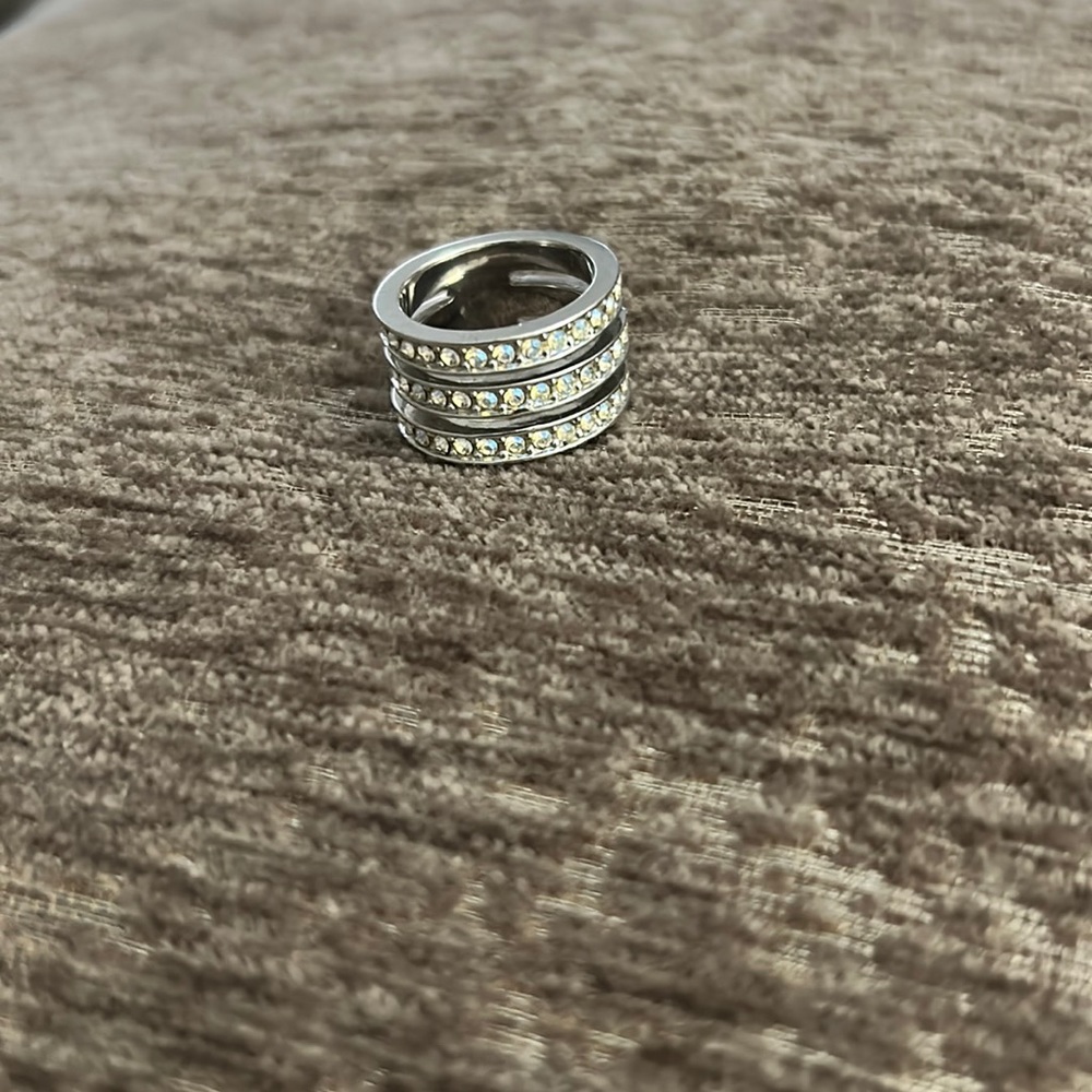 HP 🤩💕 Touchstone Crystal triple threat Ring 3 layers size 6